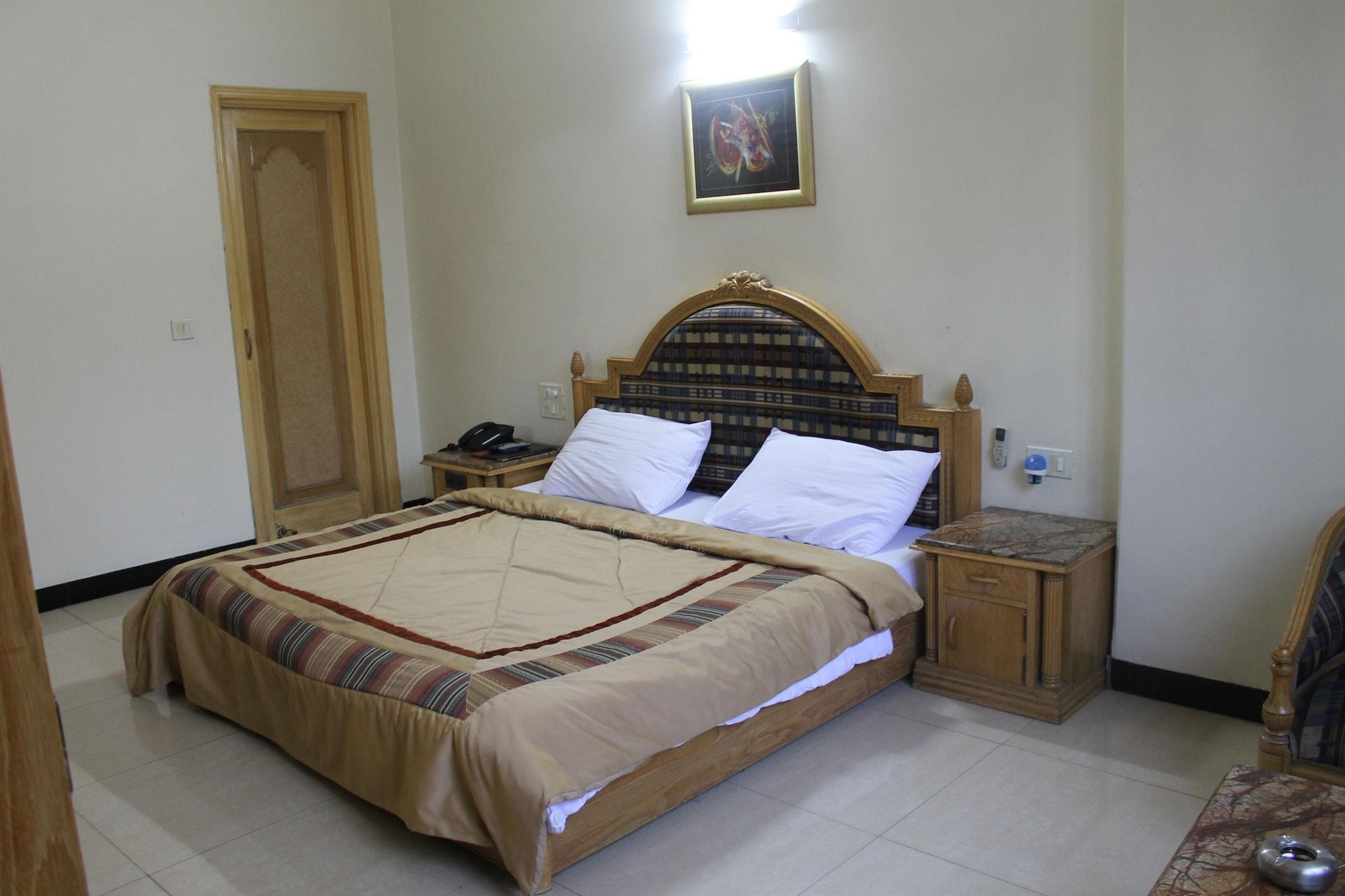Hotel Sunstar Residency Delhi  Eksteriør bilde