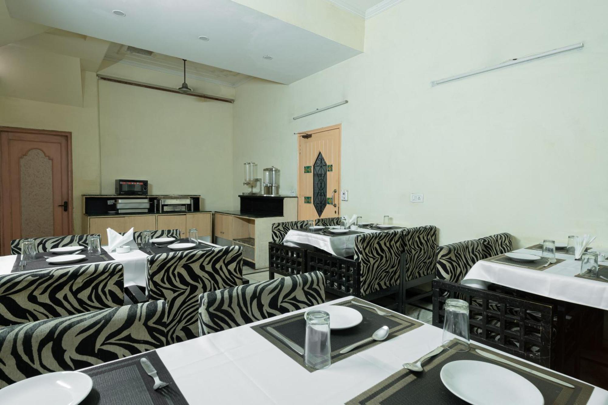 Hotel Sunstar Residency Delhi  Eksteriør bilde