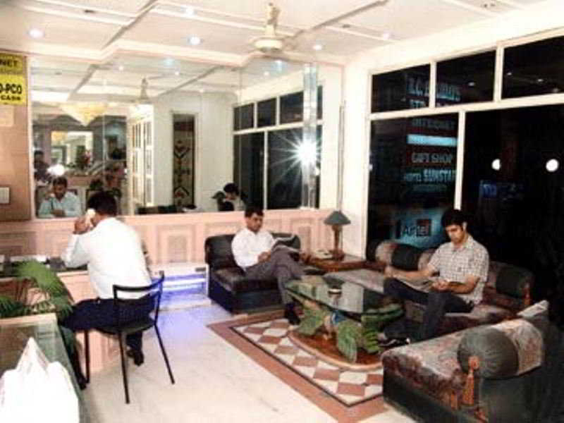 Hotel Sunstar Residency Delhi  Eksteriør bilde