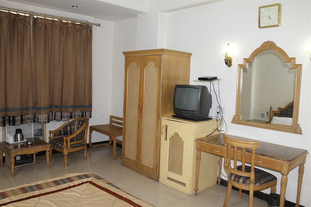 Hotel Sunstar Residency Delhi  Eksteriør bilde